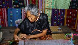 handicraft-weaving-lombok-1.jpg
