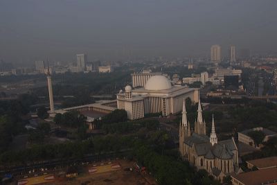 istiqlal_mosque_and_1c83925.jpg