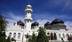 baiturrahman-grand-mosque-aceh.jpg