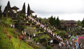 pura-besakih-karangasem-bali-1.jpg