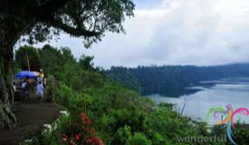 tamblingan-lake-buleleng-bali-1.jpg