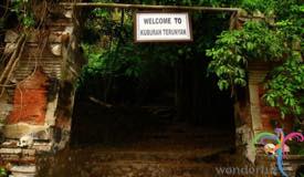 trunyan-cemetery-kintamani-bali-1.jpg