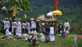 ulun-danu-bratan-temple-tabanan-bali-15.jpg