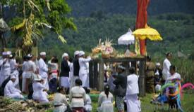 ulun-danu-bratan-temple-tabanan-bali-16.jpg