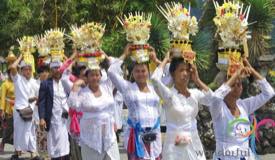 ulun-danu-bratan-temple-tabanan-bali-2.jpg