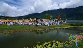 ulun-danu-bratan-temple-tabanan-bali-30.jpg