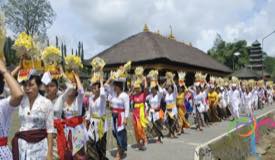 ulun-danu-bratan-temple-tabanan-bali-5.jpg