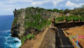 uluwatu-temple-jimbaran-bali.jpg