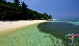 batu-topeng-beach-karimunjawa-4.JPG