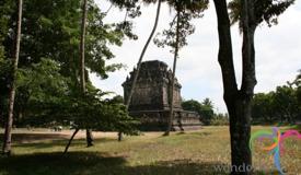 mendut-temple-central-java-1.JPG