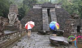 sukuh-temple-karanganyar-central-java-2.JPG