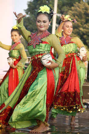 Rancak Denok Dance of Semarang City, Central Java Province