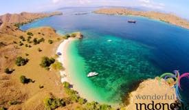 pink-beach-komodo-national-park-indonesia-5.JPG