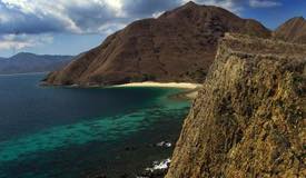 pink-beach-komodo-national-park-indonesia-8.JPG