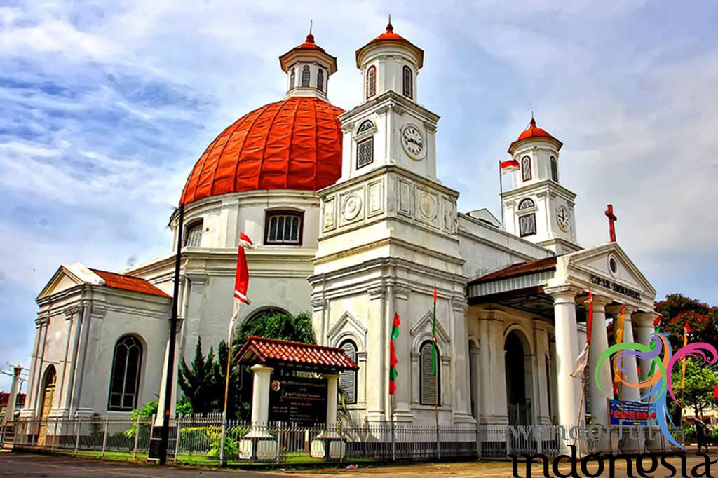 Des Beaux photos de Central java bleduk church searang centre java.JPG