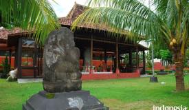 gallery/nganjuk/museum-anjuk-ladang-1.jpg
