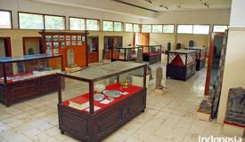 gallery/nganjuk/museum-anjuk-ladang-2.jpg