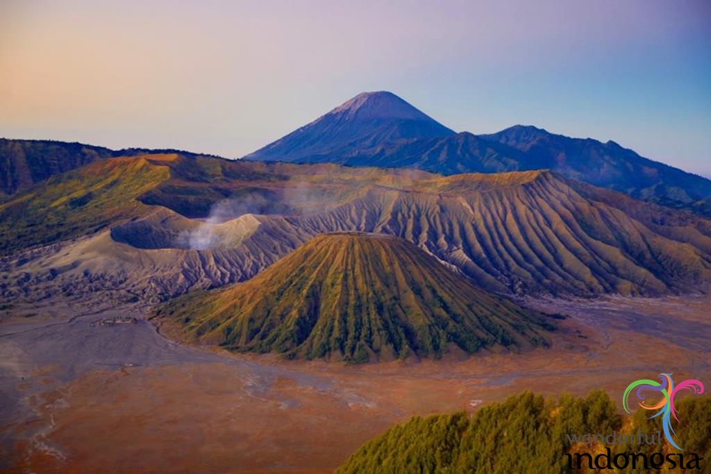Regardez des photos de Java Est mount bromo east java 4