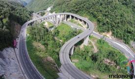 kelok-sembilan-bridge-lima-puluh-kota-west-sumatra-1.jpg