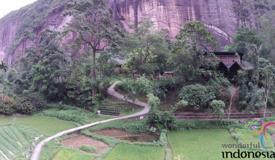 kelok-sembilan-bridge-lima-puluh-kota-west-sumatra-5.jpg