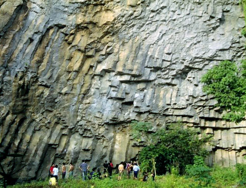 Batu Dinding Kilo Tiga Tourism