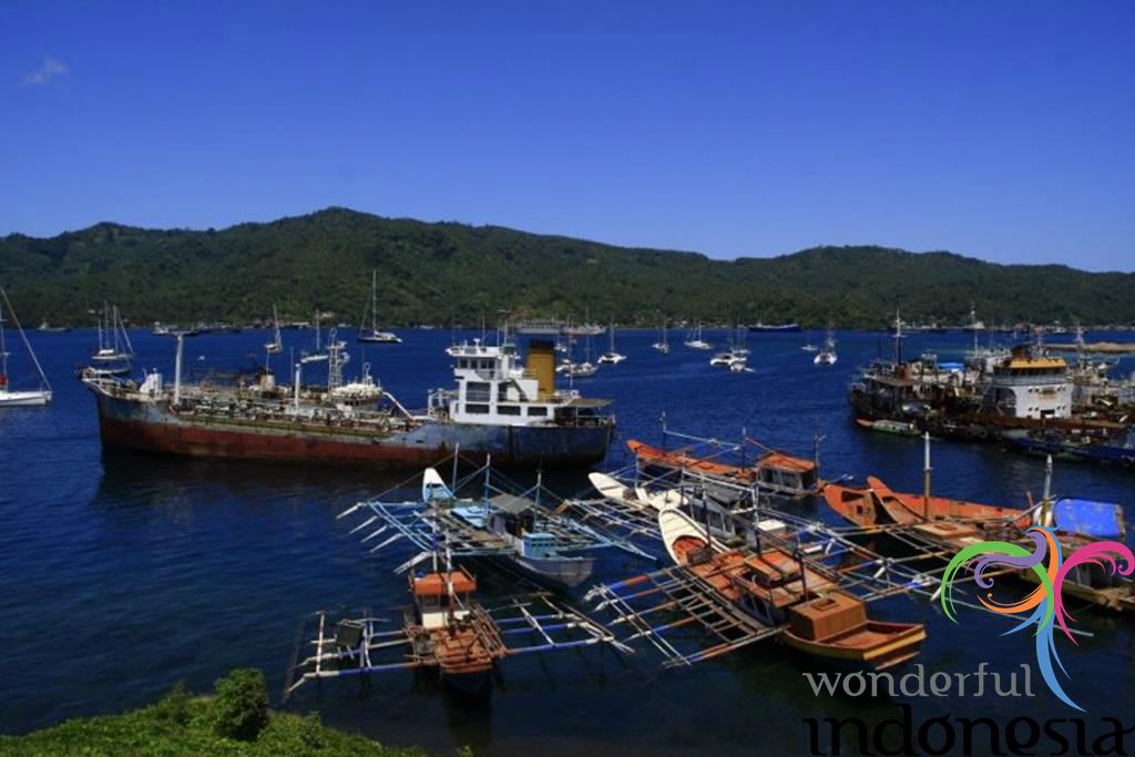 Célébrités du Nord - Nord Sulawesi Tourisme bitung port north sulawesi ...