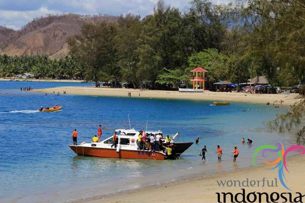 Gorontalo Tourism - Photo Gallery - bolihutuo beach gorontalo 1