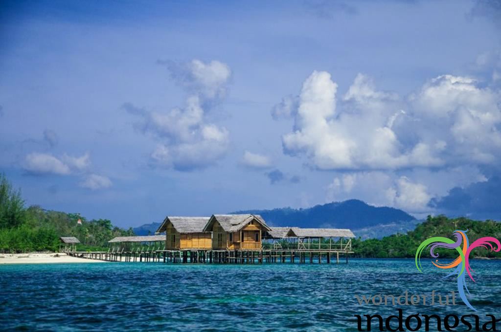 Gorontalo Tourism - Photo Gallery - saronde island gorontalo 4.JPG