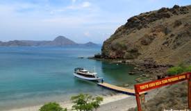 gallery/padar_island/board-appeal-for-visitors-2.jpg