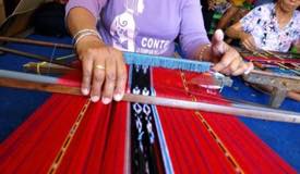 weaving-village-skip-ambon-2.jpg