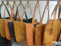 AZ Leatherworks -  premium leather