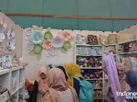 Giggles - Art and souvenirs
