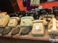 Joglo-Agung-Gallery-vintage-phone