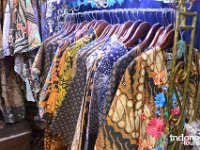 Rizkya-Batik-handwriting motifs