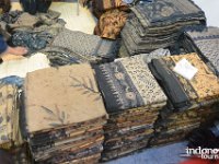 Tenun-Gedog-Zaenal-batik-and-woven