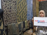 Tenun-Gedog-Zaenal-textile-and-fabric