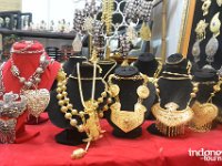 Wahyu Art - silver and gold