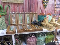 handcrafted-wood-accessories