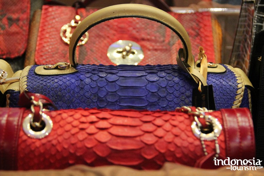 huraira-leather-bag-11