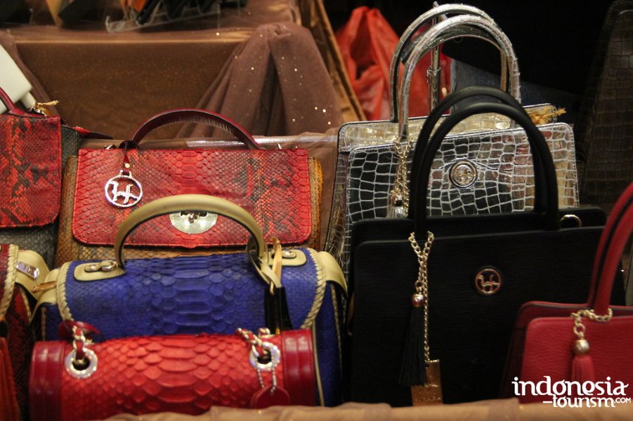 huraira-leather-bag-3