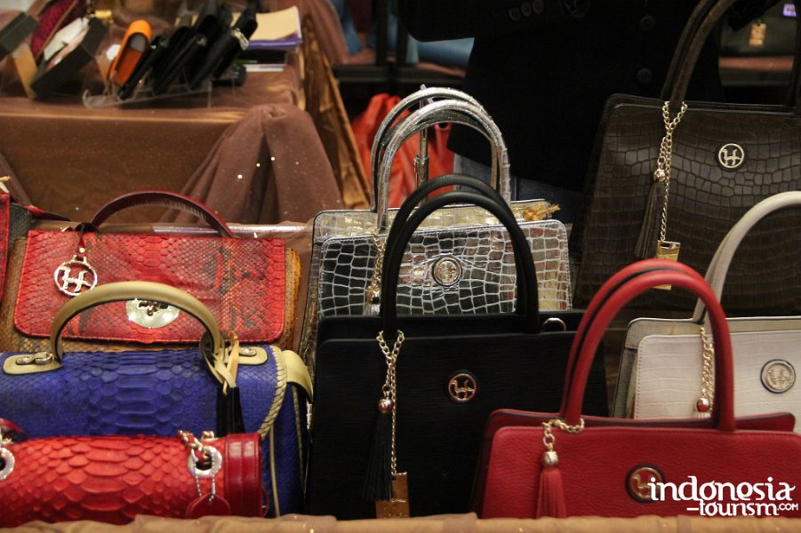 huraira-leather-bag-4