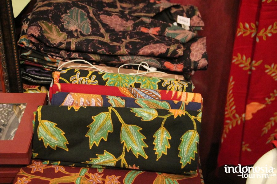olive-gallery-batik-6
