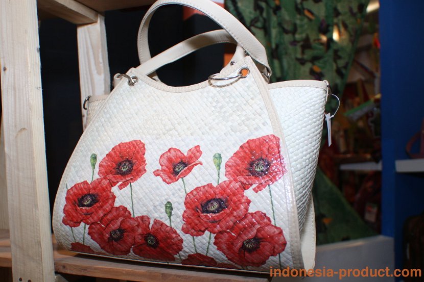 amy-rose-tas-&-souvenir-6