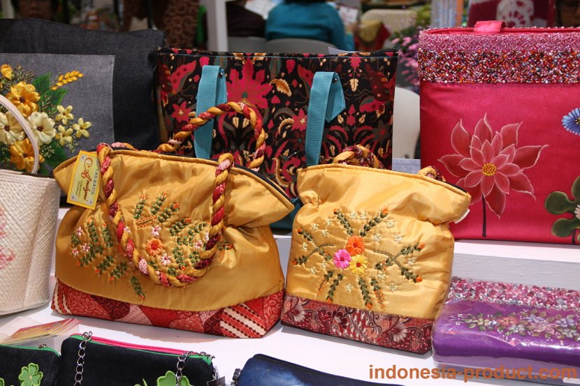 andyni-tas-batik-4