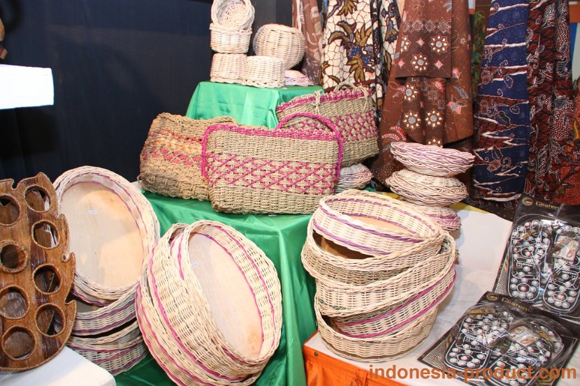 pengrajin-pelepah-pisang-4