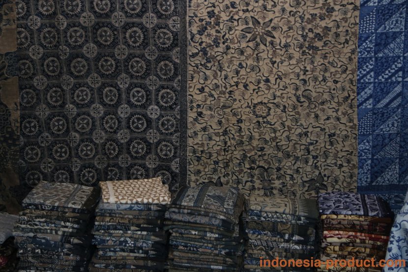 zaenal-batik-tenun-gedog-2