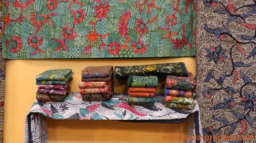 Bintang-Abadi-Indonesian-Batik