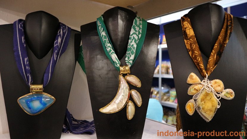 Dian-Art-Accessories-Jewelry