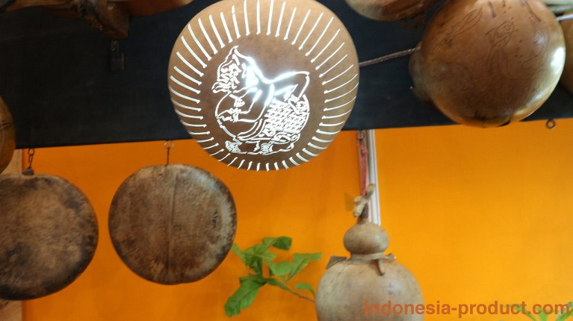 Mahakarya-Mojopahit-crafted-lamp