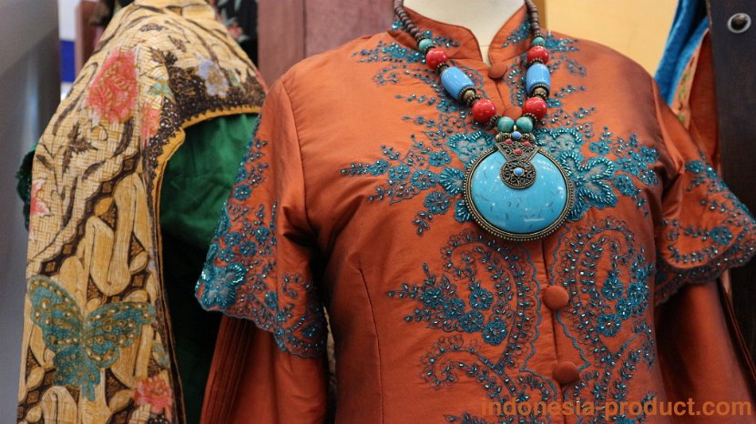 Raz'h-Creation-Garment-Supplier